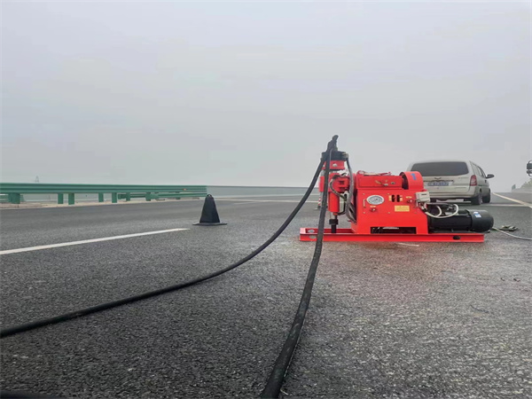 官渡马路路基路面开裂下沉注浆加固灌浆