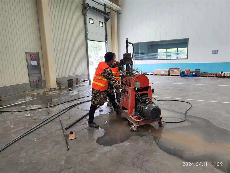 官渡厂房地面下沉塌陷注浆加固施工